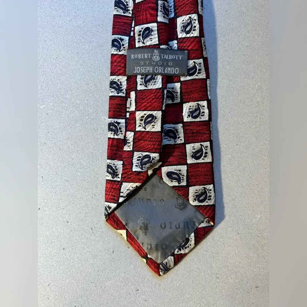 Robert talbott studio vintage red white black artistic men’s silk tie